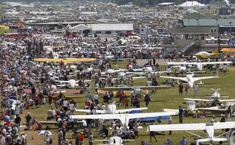美国奥什科什航空展览会EAA AirVenture Oshkosh