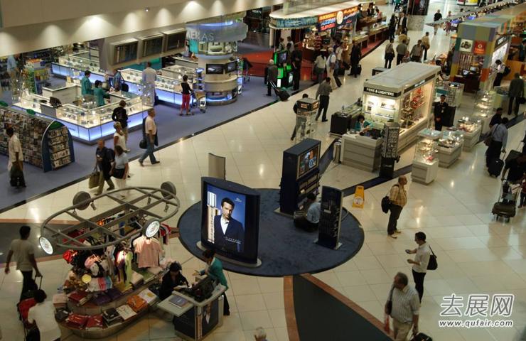 迪拜機場設備展會開幕:“炫酷”展商顛覆傳統展出模式