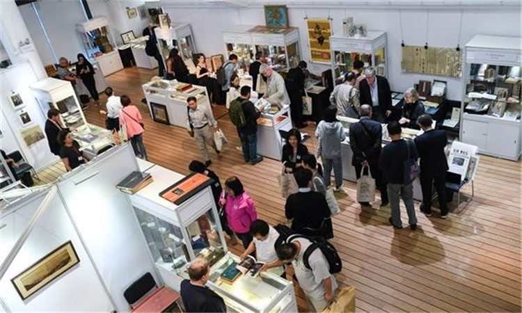 展示前人探索世界的脚步，香港古书博览会成功举办