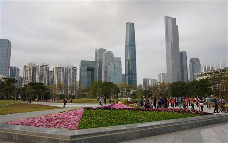 「展会图集」第25届广州园林展吸引大量游客前往参观