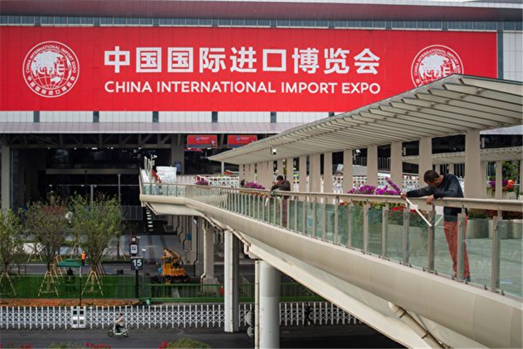 进博会带动效应显著，上海年度经贸展会面积超过1900万平米
