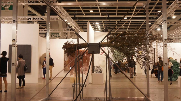 巴塞尔艺术展在香港湾仔会展中心开幕