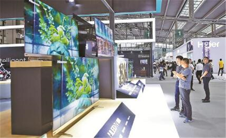「图说展会」第七届中国电子信息博览会在深圳开幕 「图说展会」第七届中国电子信息博览会在深圳开幕