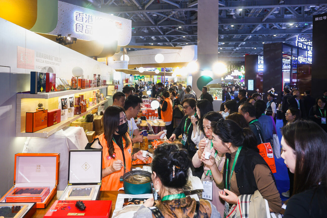 进博会两香港展馆人气旺盛，贸发局组织超过850场商贸对接