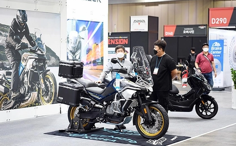 韩国首尔汽配及改装车展览会Auto Salon Week（现场照片）5
