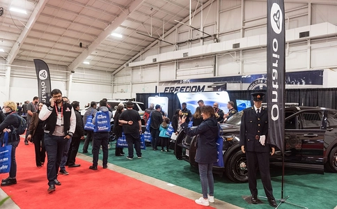 加拿大客车及商用车及汽配展览会Truck World(现场照片)2