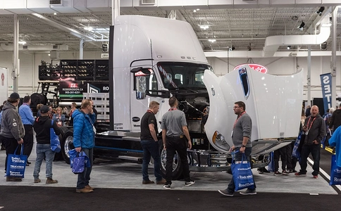 加拿大客车及商用车及汽配展览会Truck World(现场照片)9