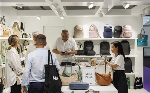 意大利加答箱包展览会GARDABAGS(现场照片)7
