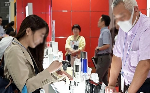 日本大阪化妆品展览会COSME Week(现场照片)2