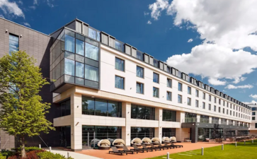 华沙希尔顿逸林酒店及会议中心